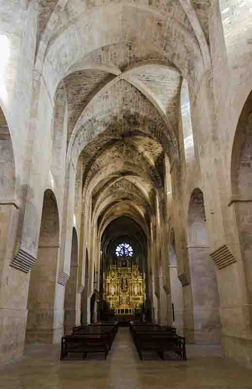 Tarragona - Reial Monestir de Santes Creus 10 - iglesia.jpg